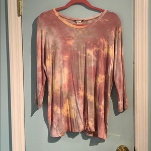 Tie dye quarter sleeve shirt